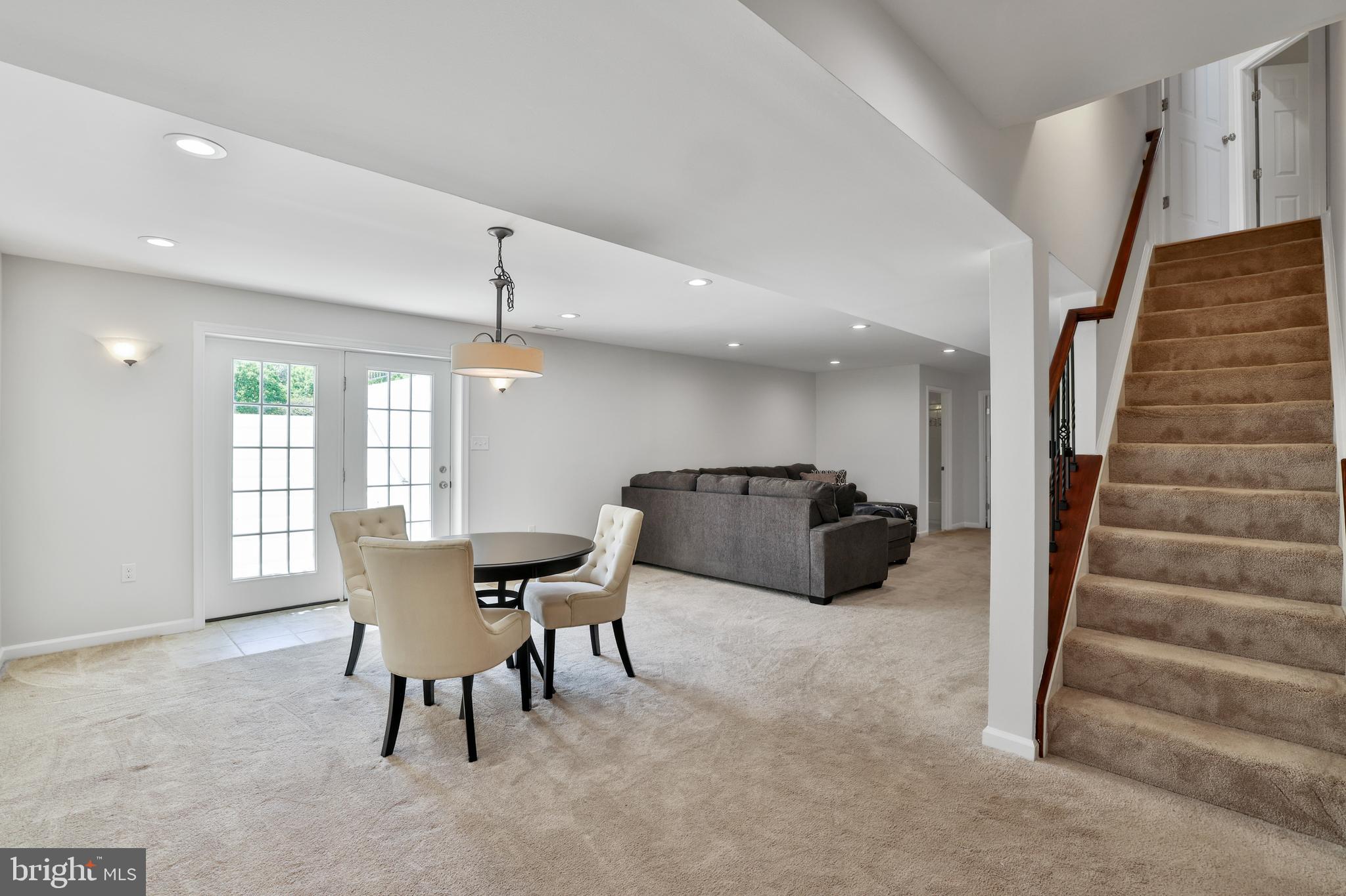 ASHBROOK VILLAGE - Residential