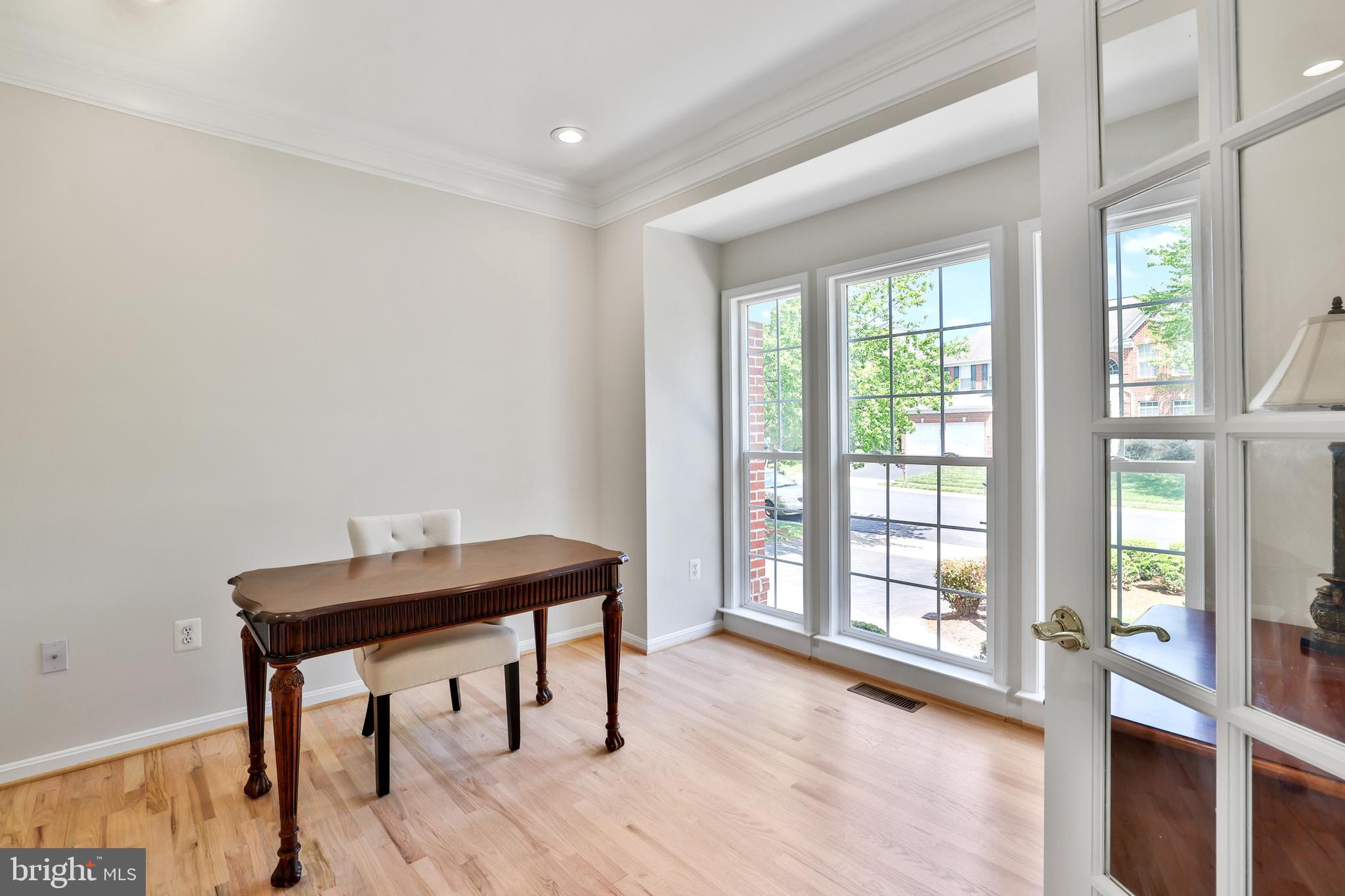 ASHBROOK VILLAGE - Residential