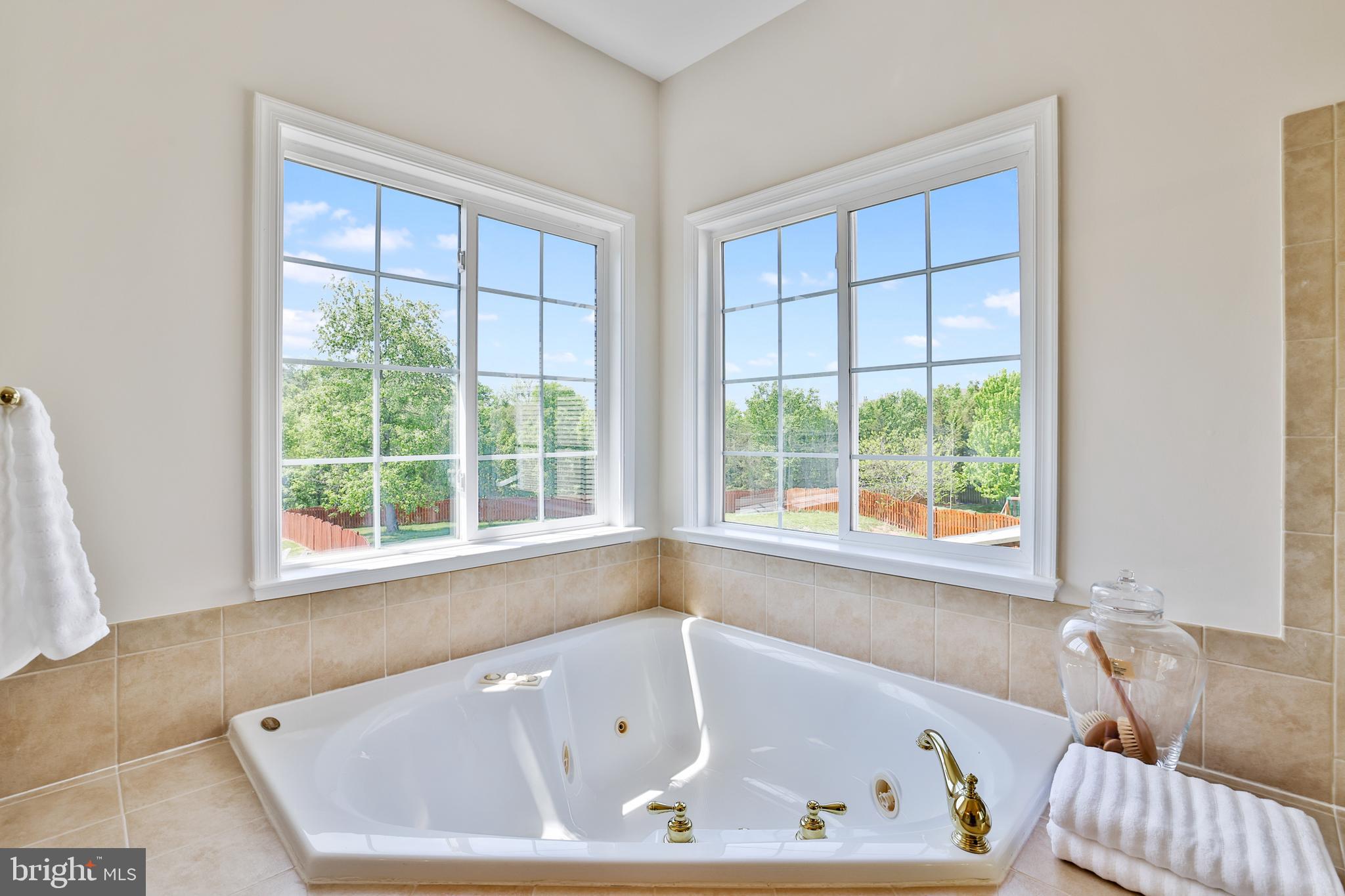 ASHBROOK VILLAGE - Residential