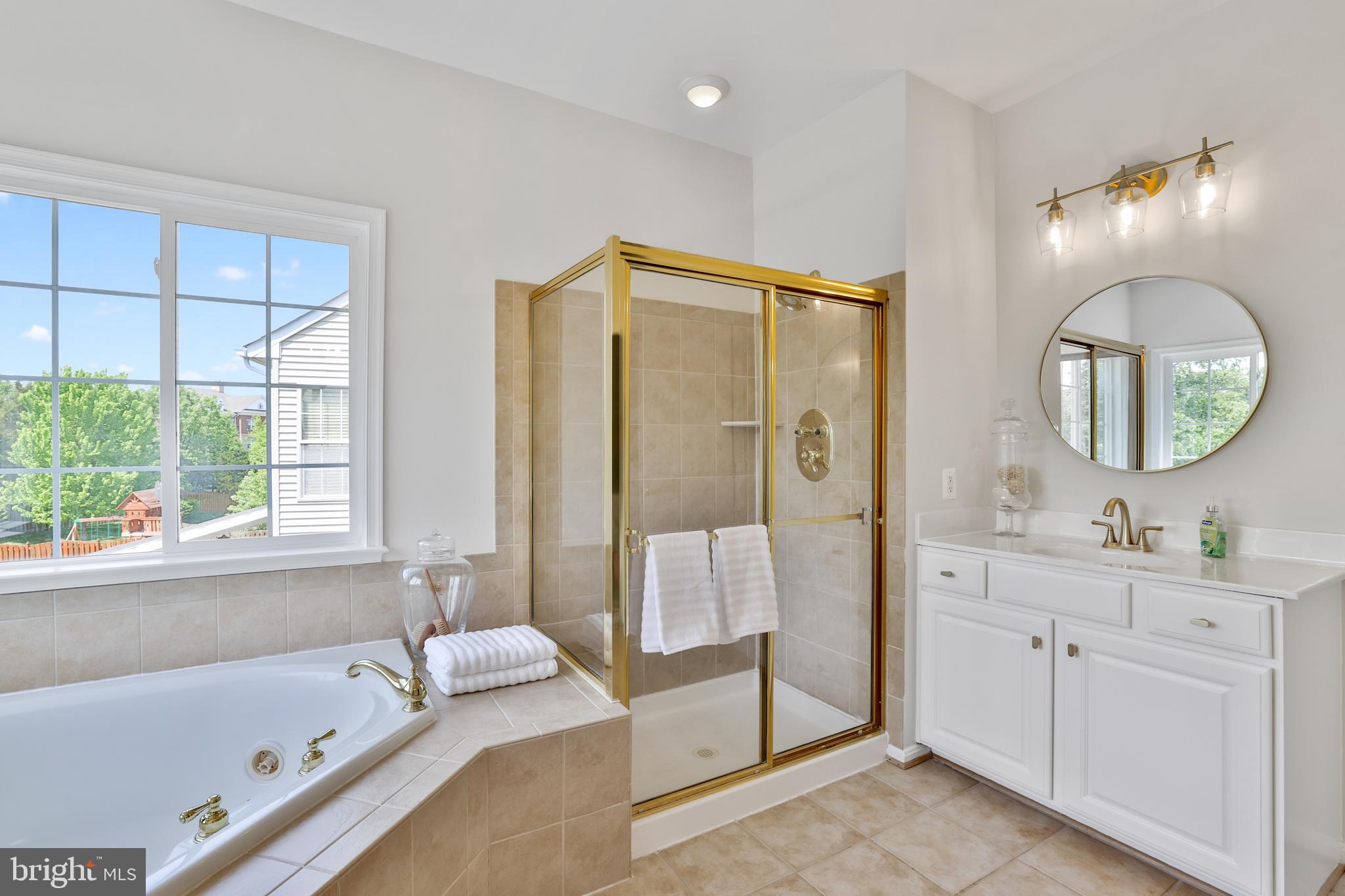 ASHBROOK VILLAGE - Residential