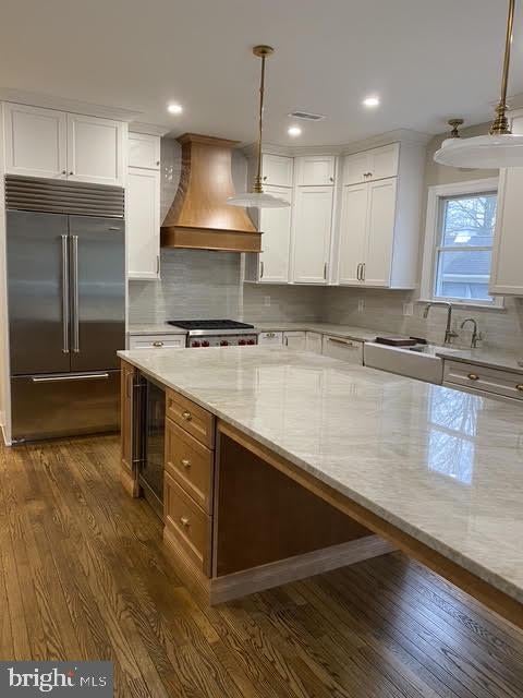 658 CARPENTERS WAY