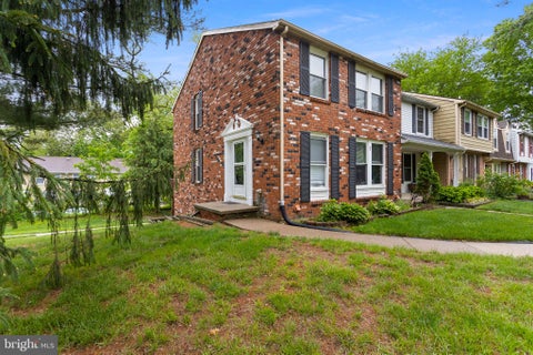 Townhouse For Sale - 7 Woodland Court<br/> HAMILTON TWP, NJ 08610