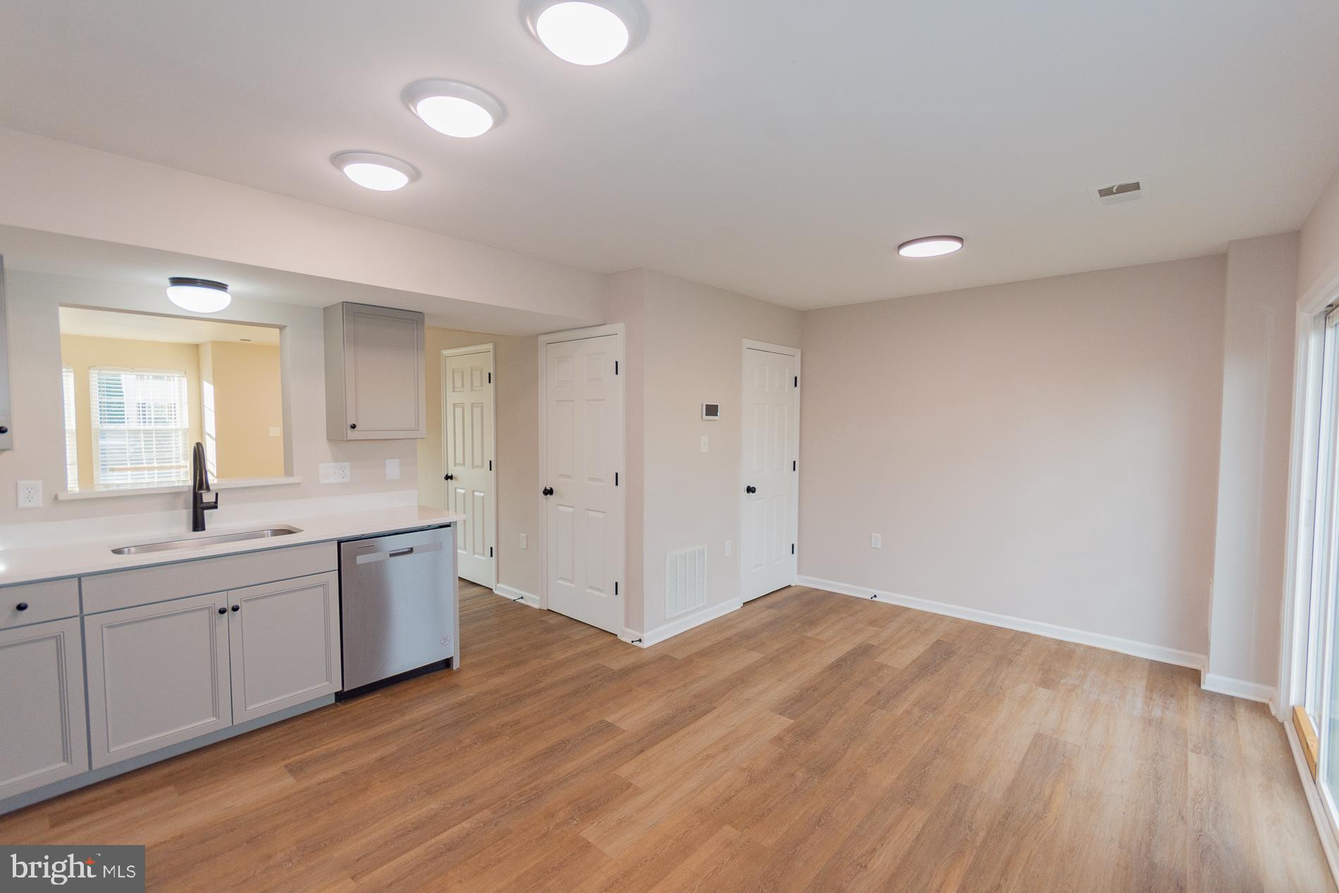 PRENTISS POINT - Residential