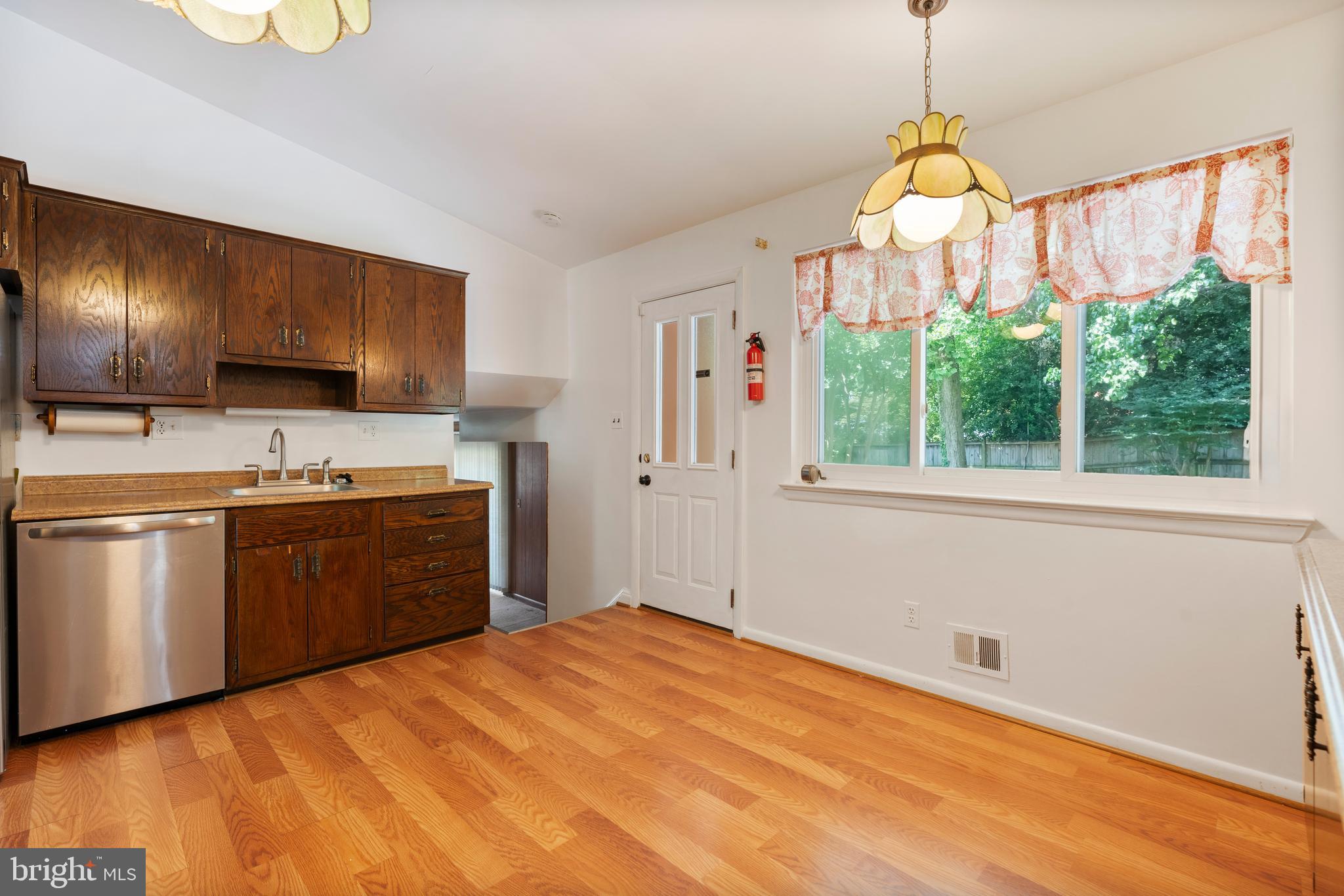 FERNWOOD - Residential Lease