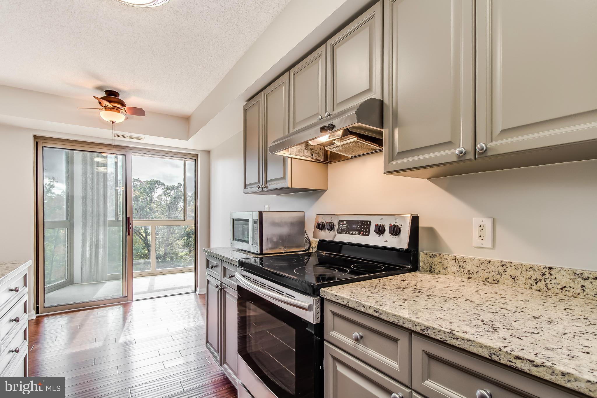 LANSDOWNE WOODS LEISURE WORLD - Residential