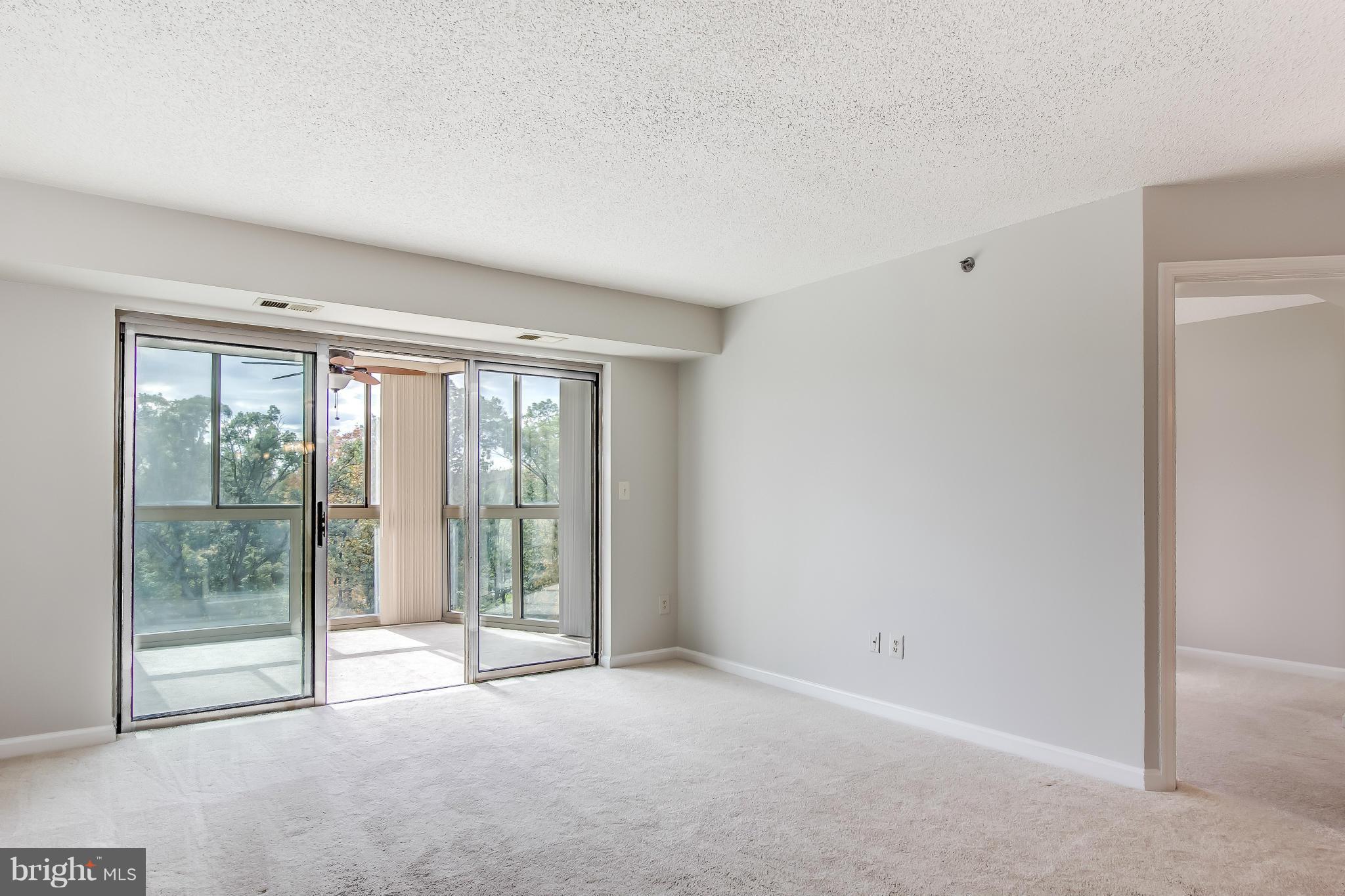 LANSDOWNE WOODS LEISURE WORLD - Residential