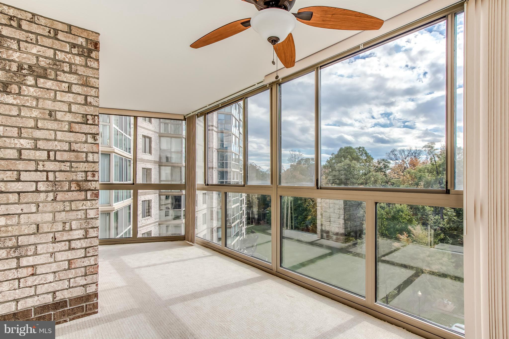 LANSDOWNE WOODS LEISURE WORLD - Residential