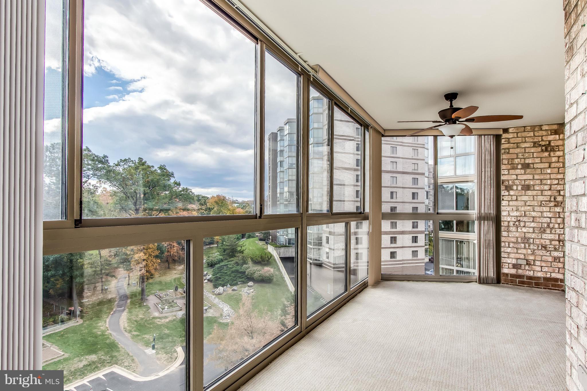 LANSDOWNE WOODS LEISURE WORLD - Residential