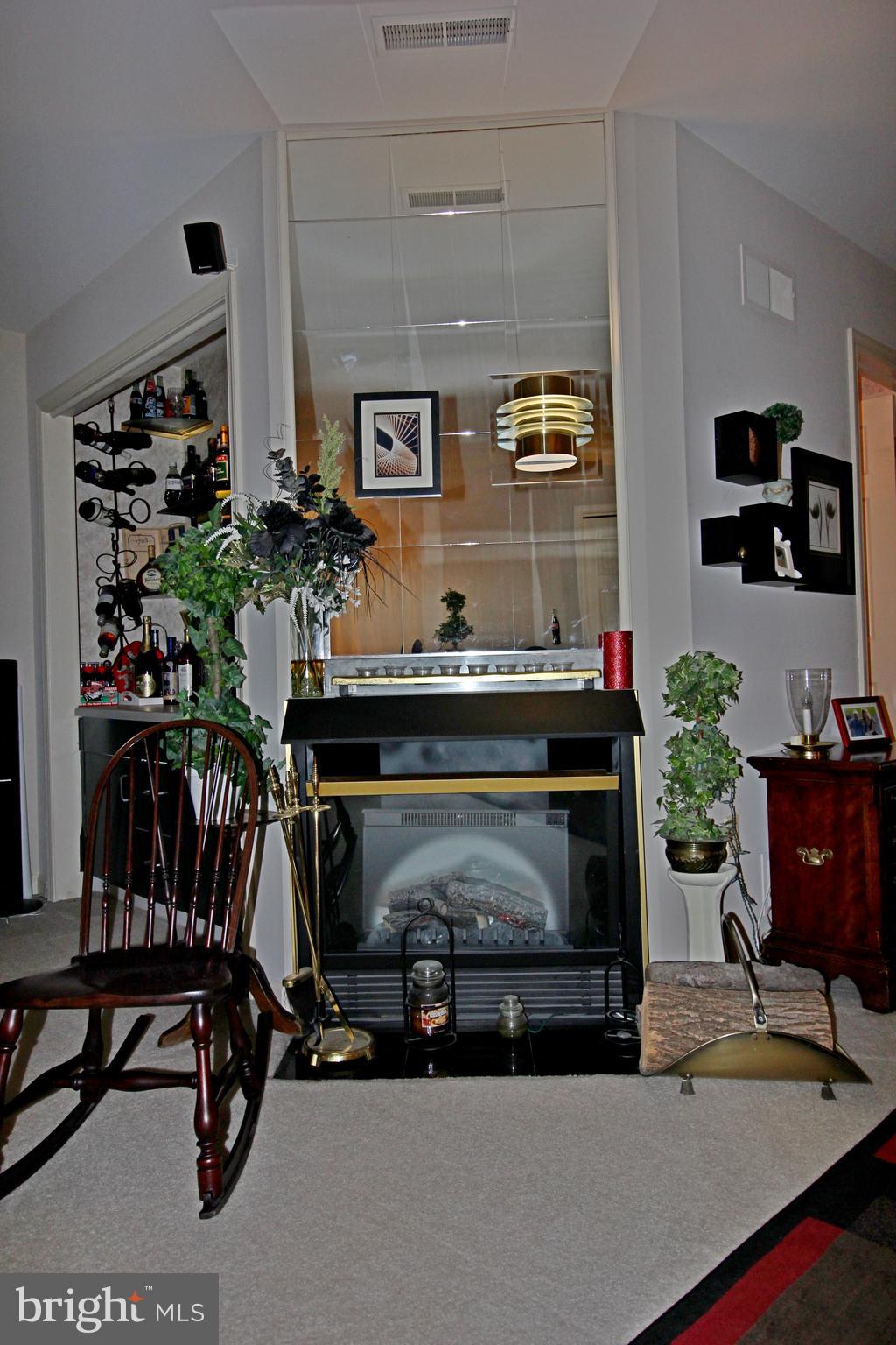 WINDSOR GARDENS - Residential