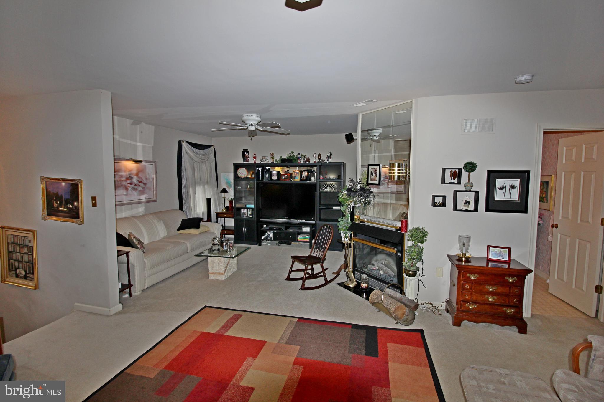 WINDSOR GARDENS - Residential