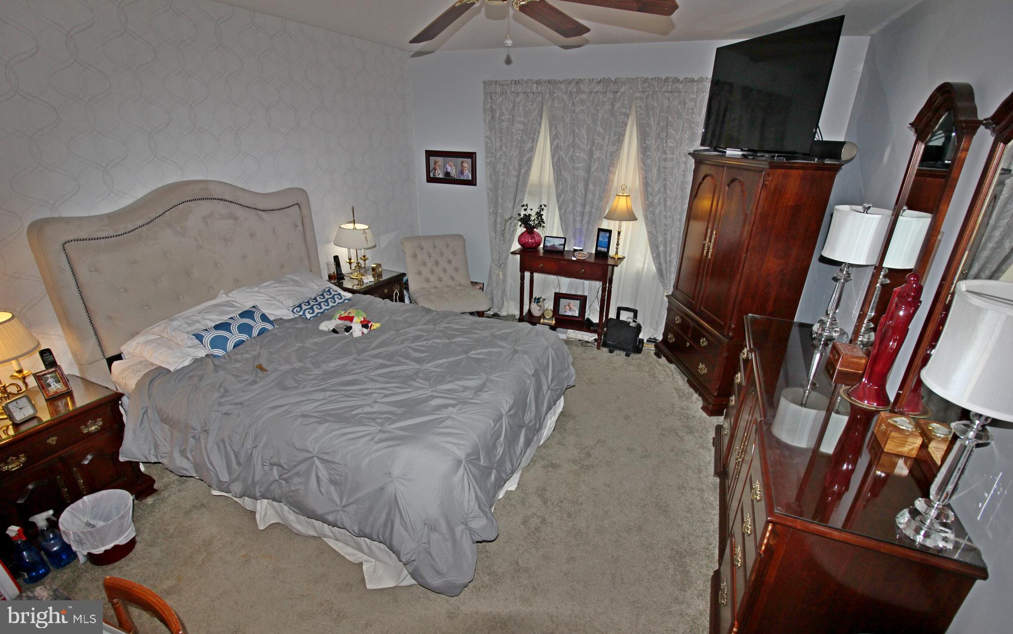 WINDSOR GARDENS - Residential