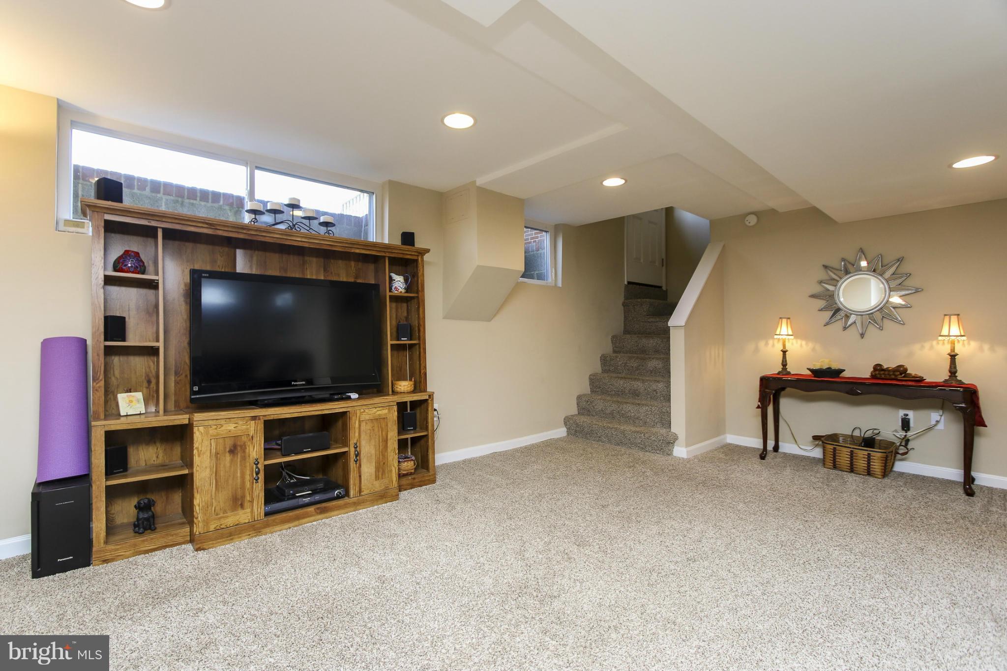 DAMASCUS OUTSIDE - Residential