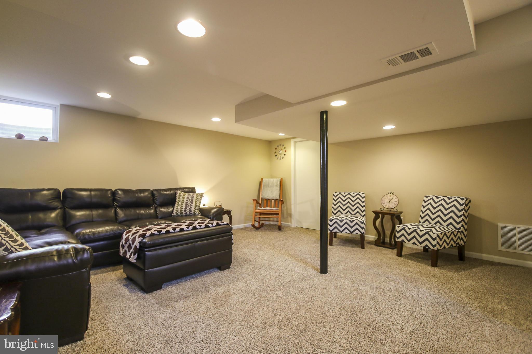 DAMASCUS OUTSIDE - Residential