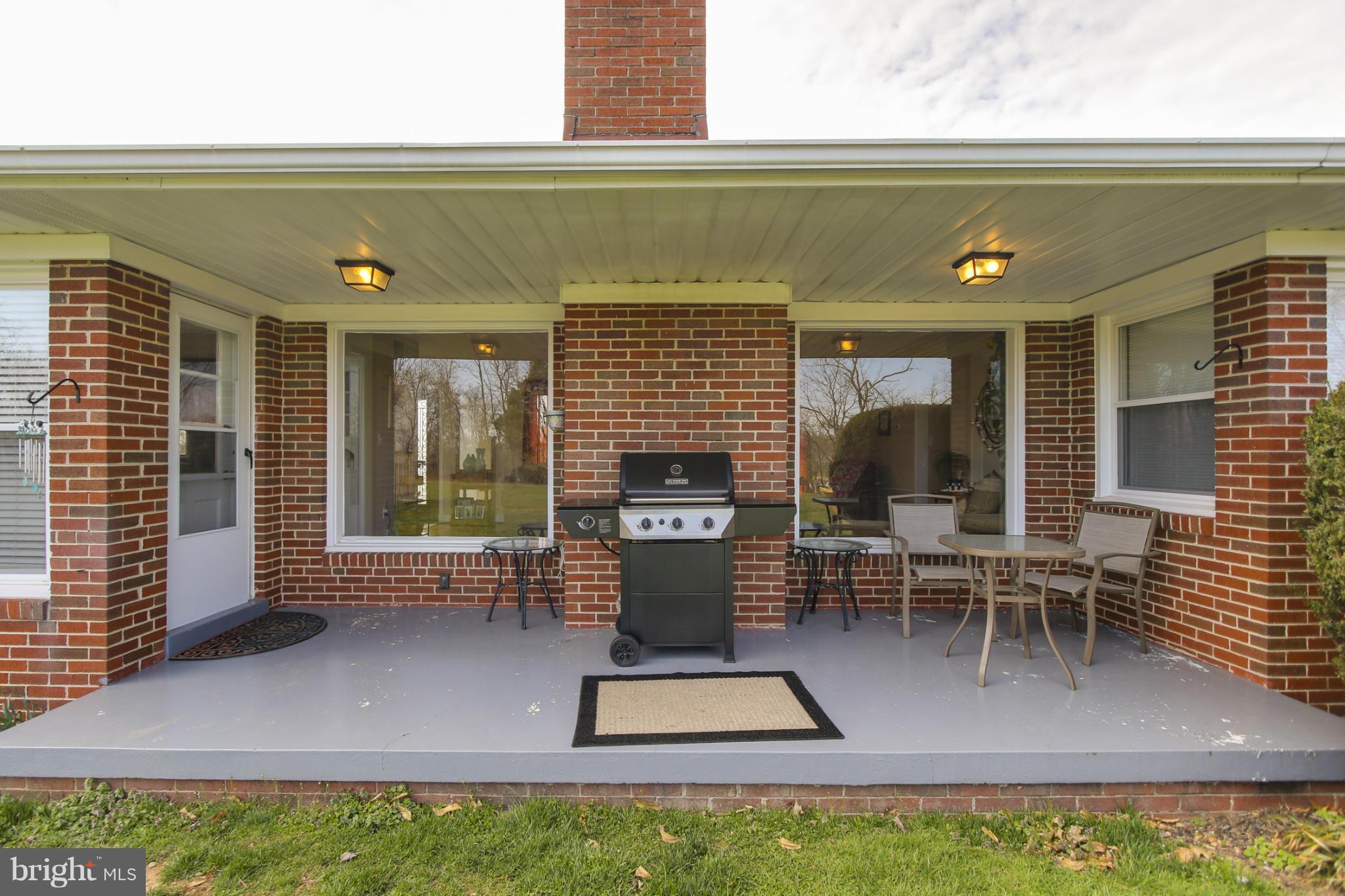 DAMASCUS OUTSIDE - Residential