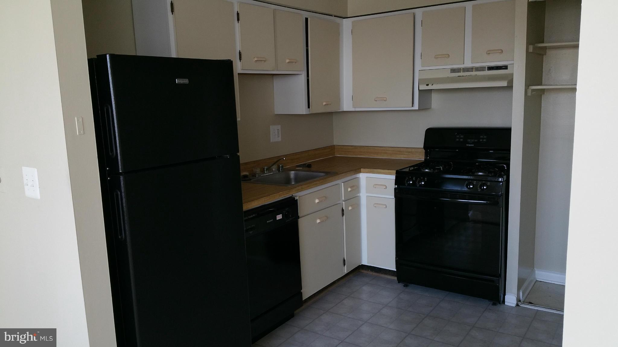 THE OGLETHORPE - Residential Lease