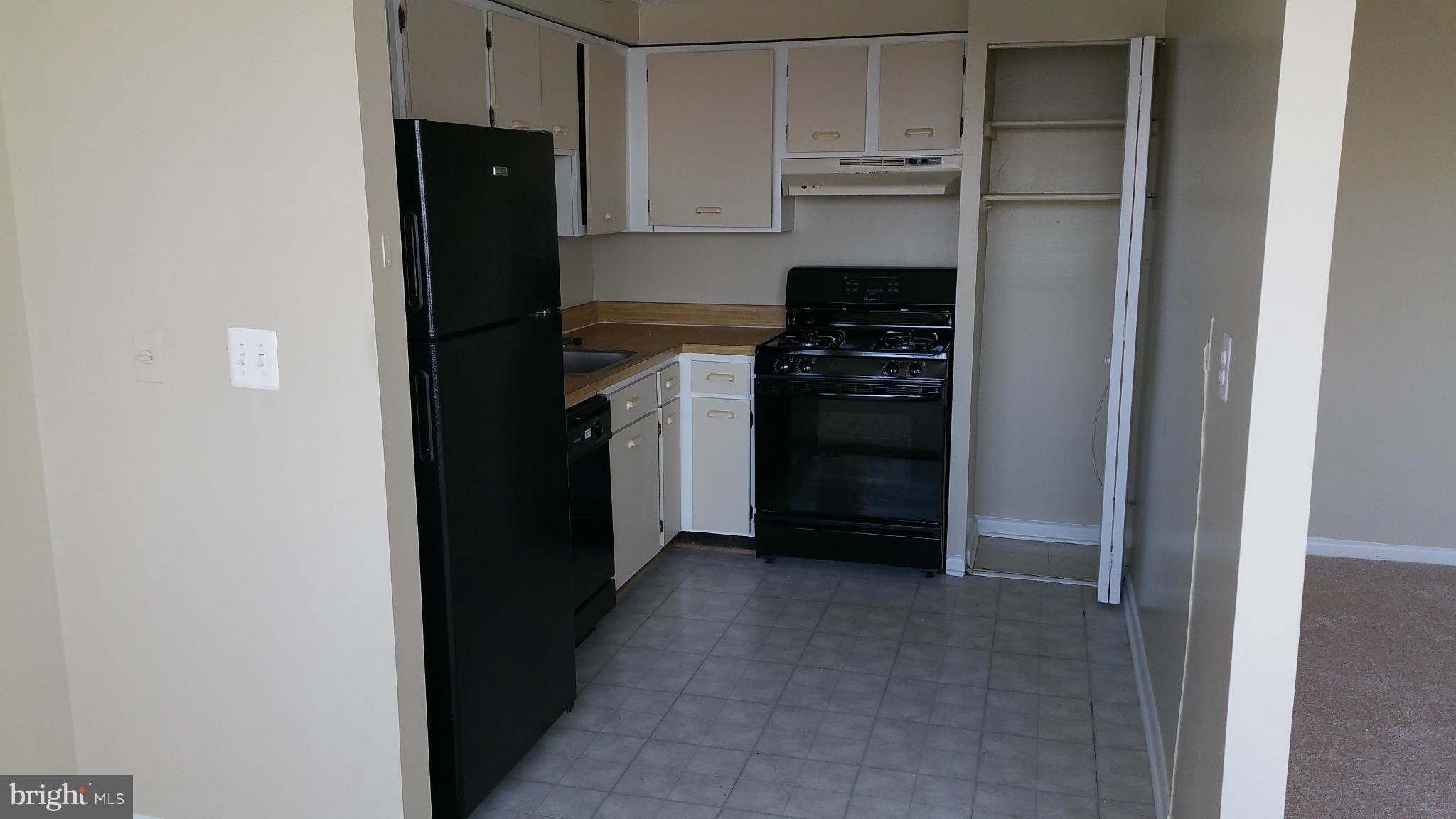 THE OGLETHORPE - Residential Lease