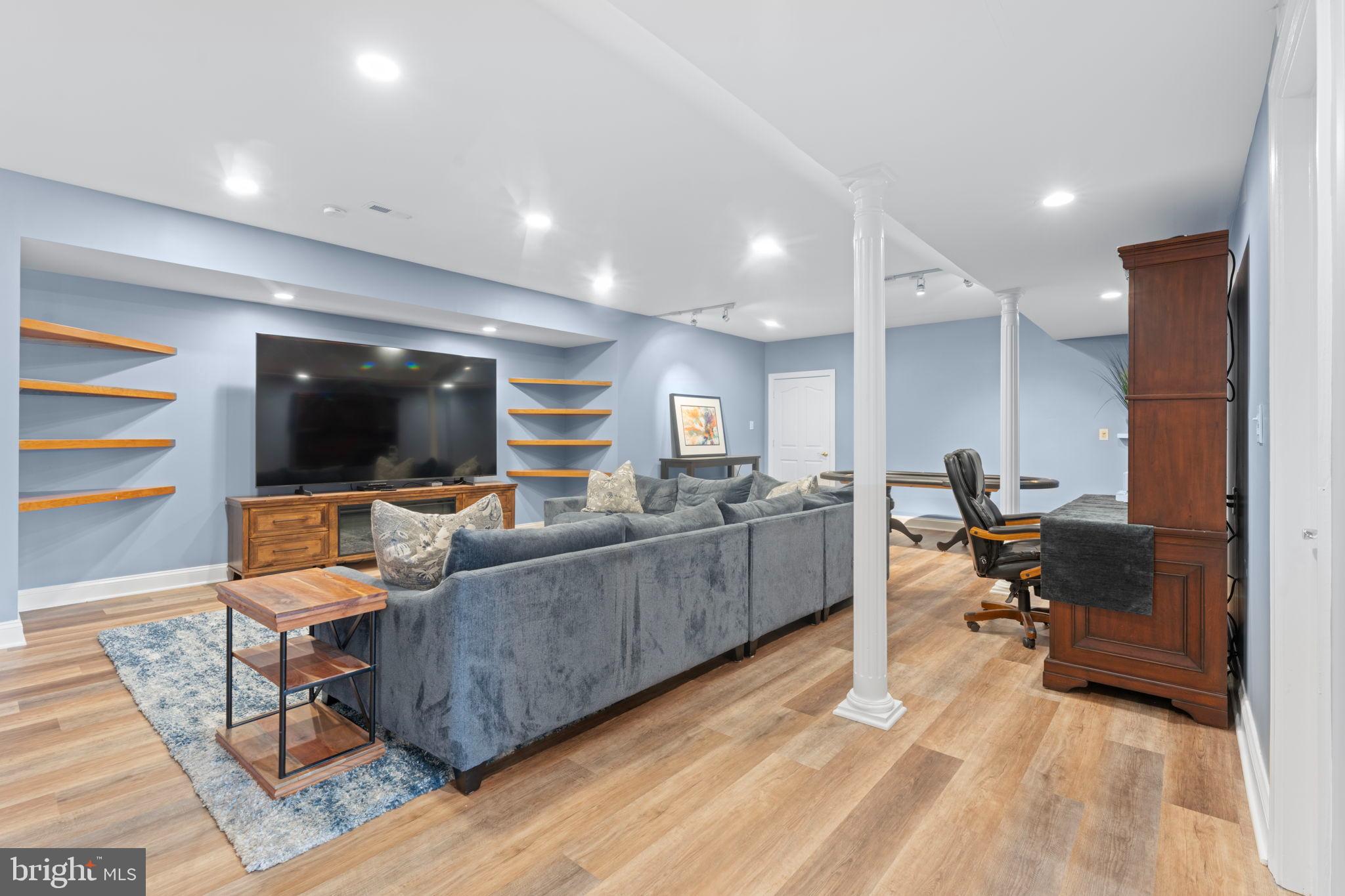 CATTAIL CREEK - Residential