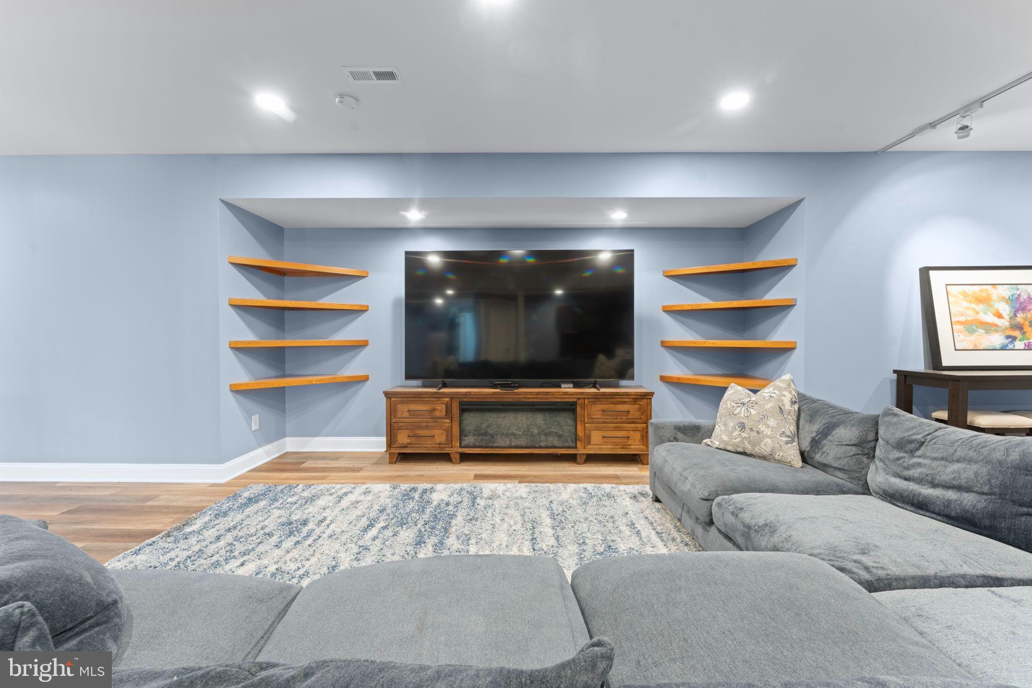 CATTAIL CREEK - Residential