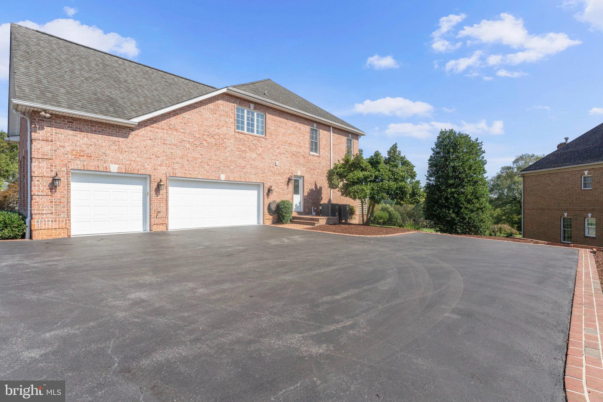 CATTAIL CREEK - Residential