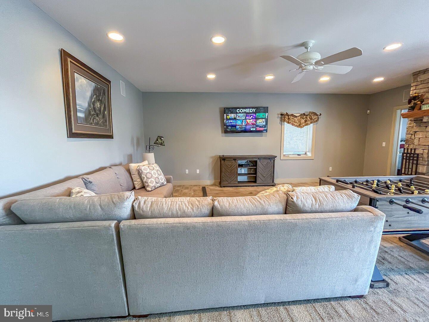 BOULDER RIDGE - Residential