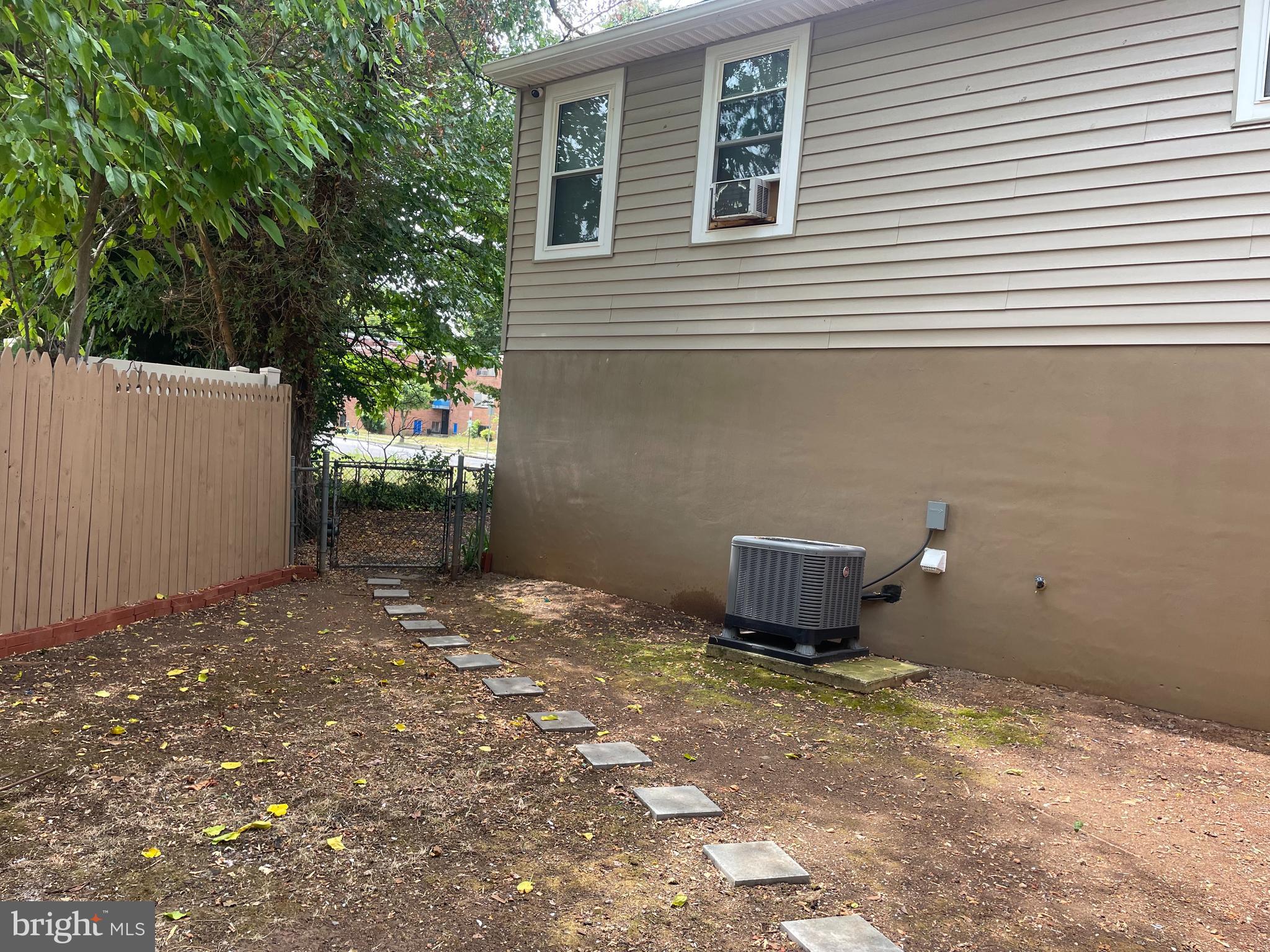 KENILWORTH PARK - Residential