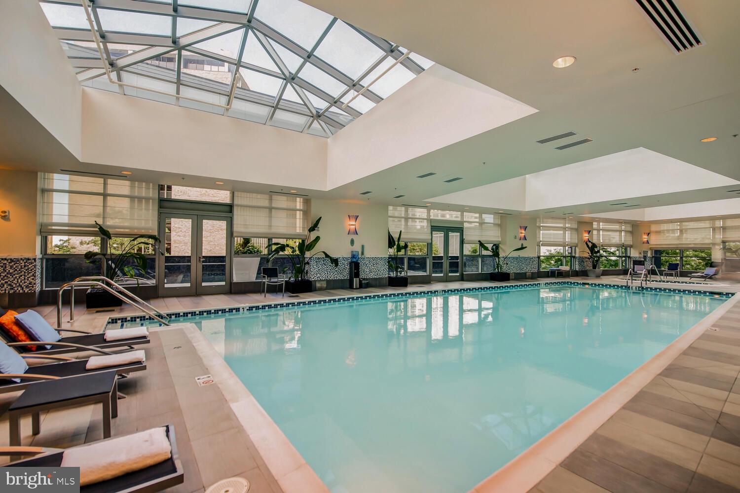 ROSSLYN - Residential