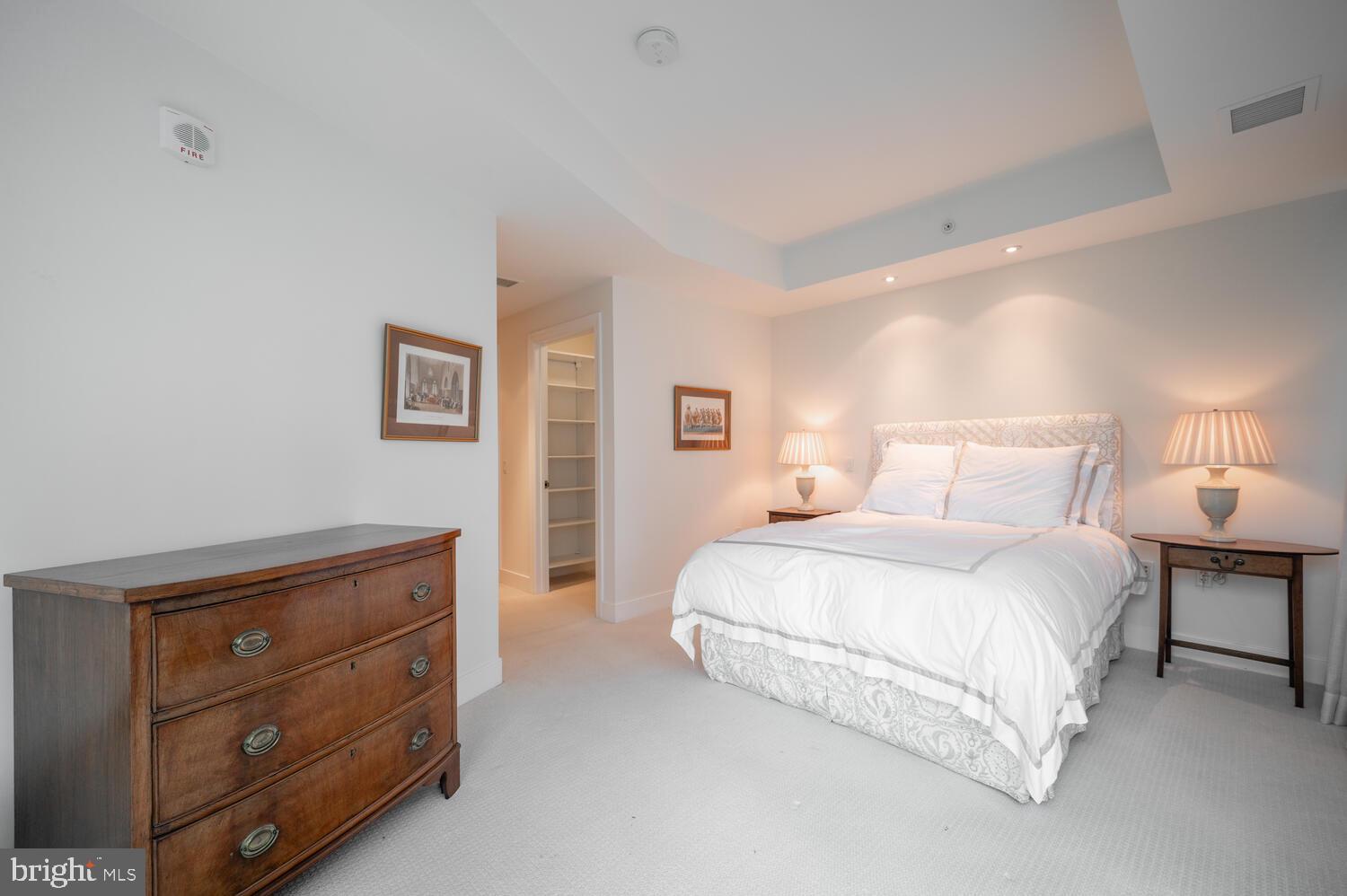 ROSSLYN - Residential