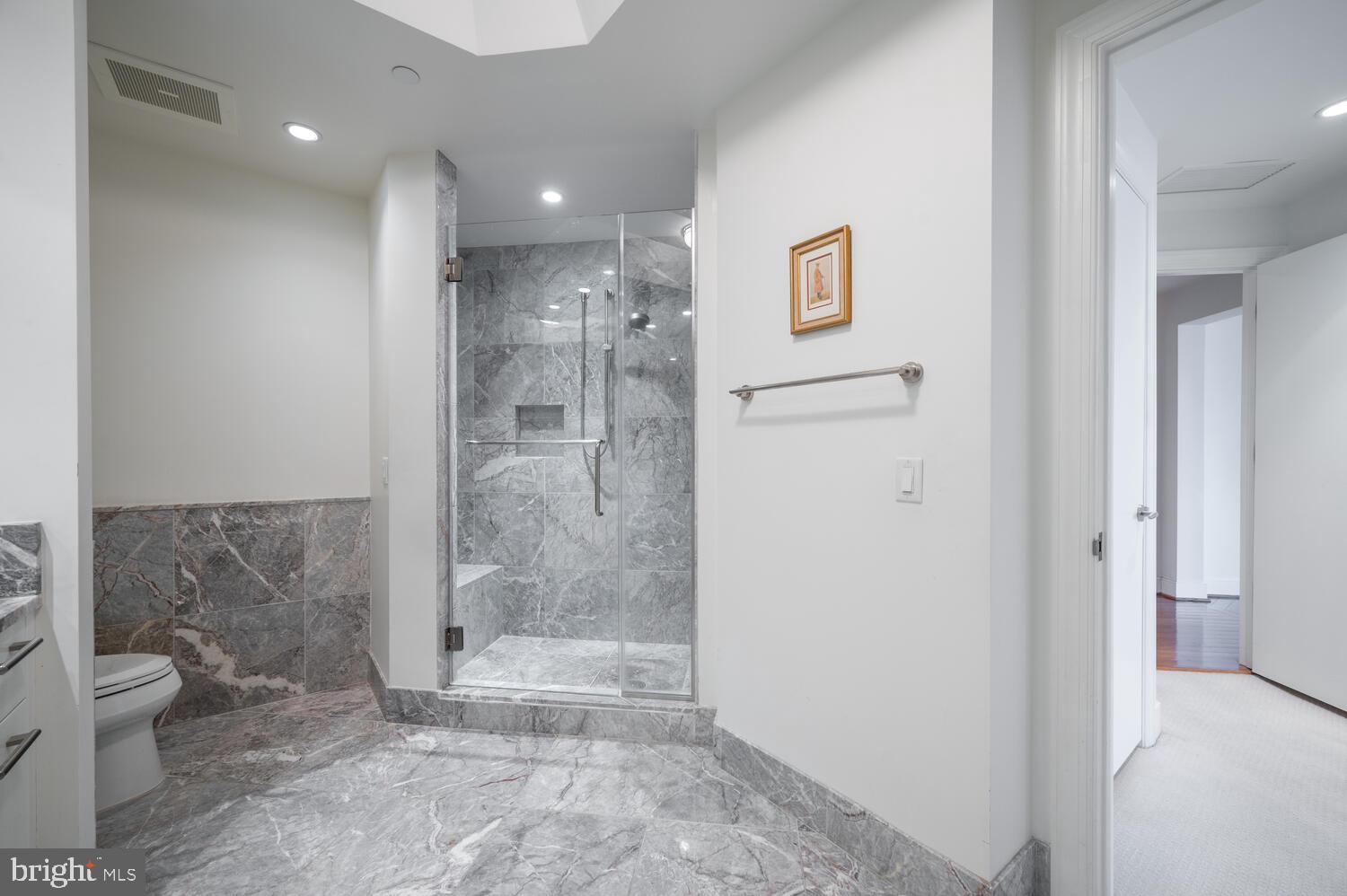 ROSSLYN - Residential