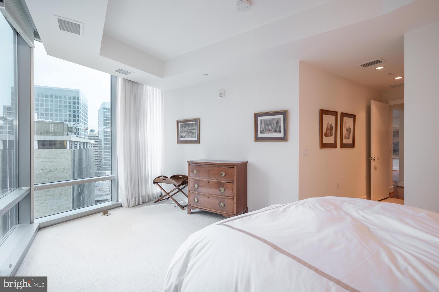 ROSSLYN - Residential