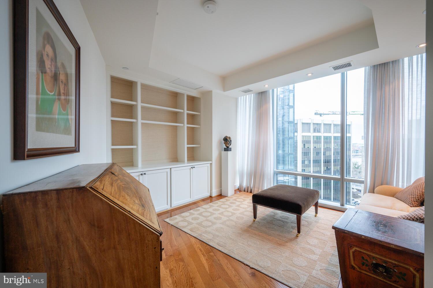 ROSSLYN - Residential