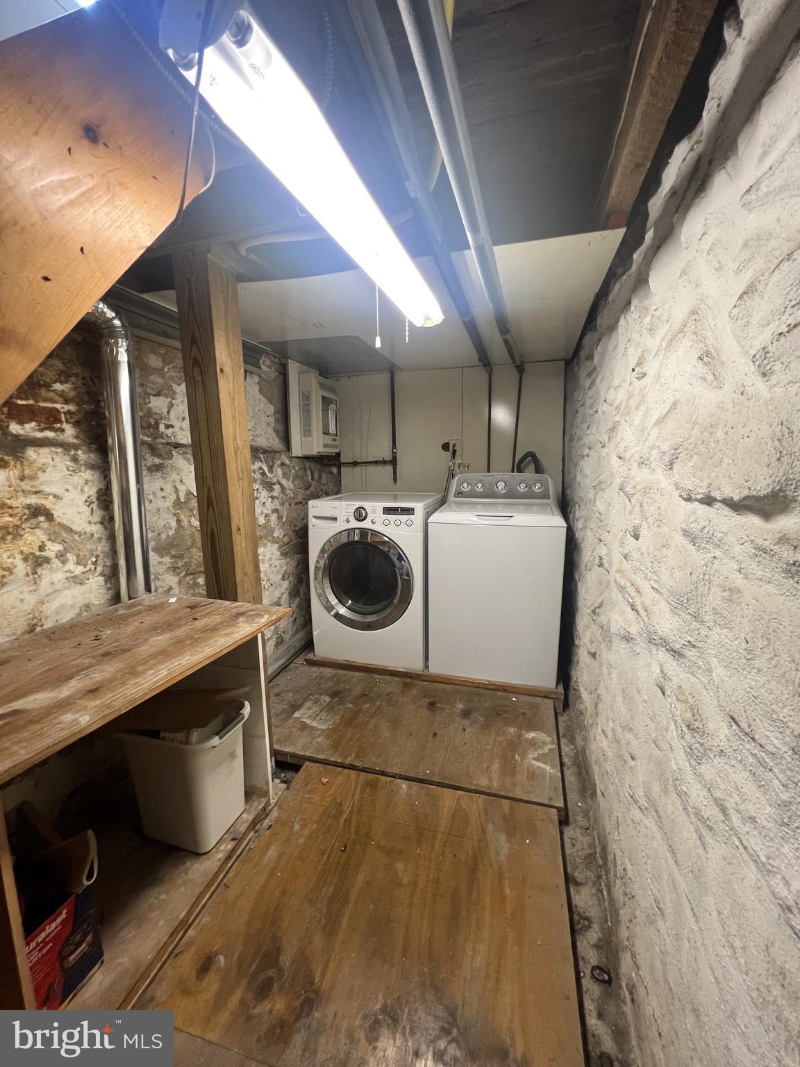 SPRUCE HILL - Residential Lease