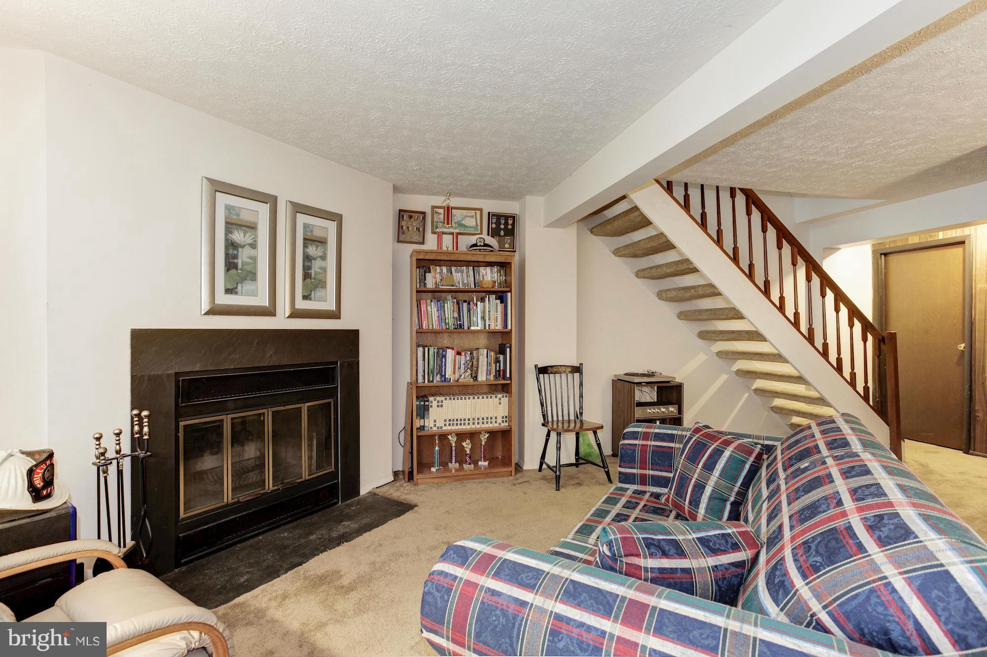 GUNNERS LAKE VILLAGE - Residential