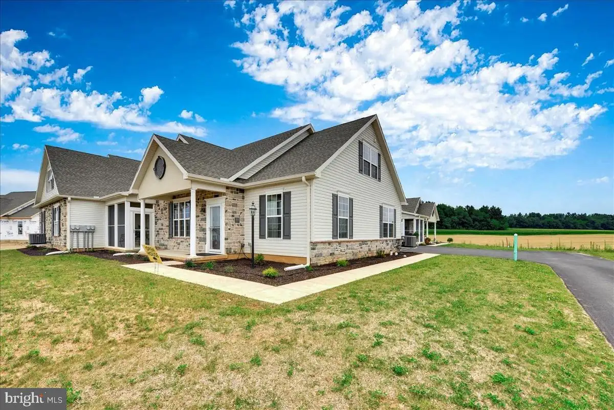 34 Dolomite Drive, Hanover, PA 17331