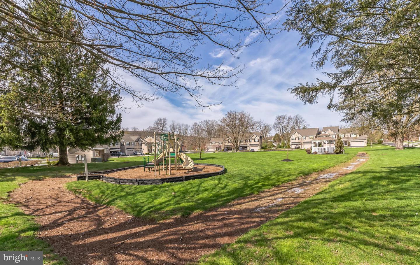 VILLAGE GREENE - Residential