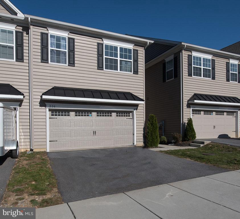 VILLAGE GREENE - Residential