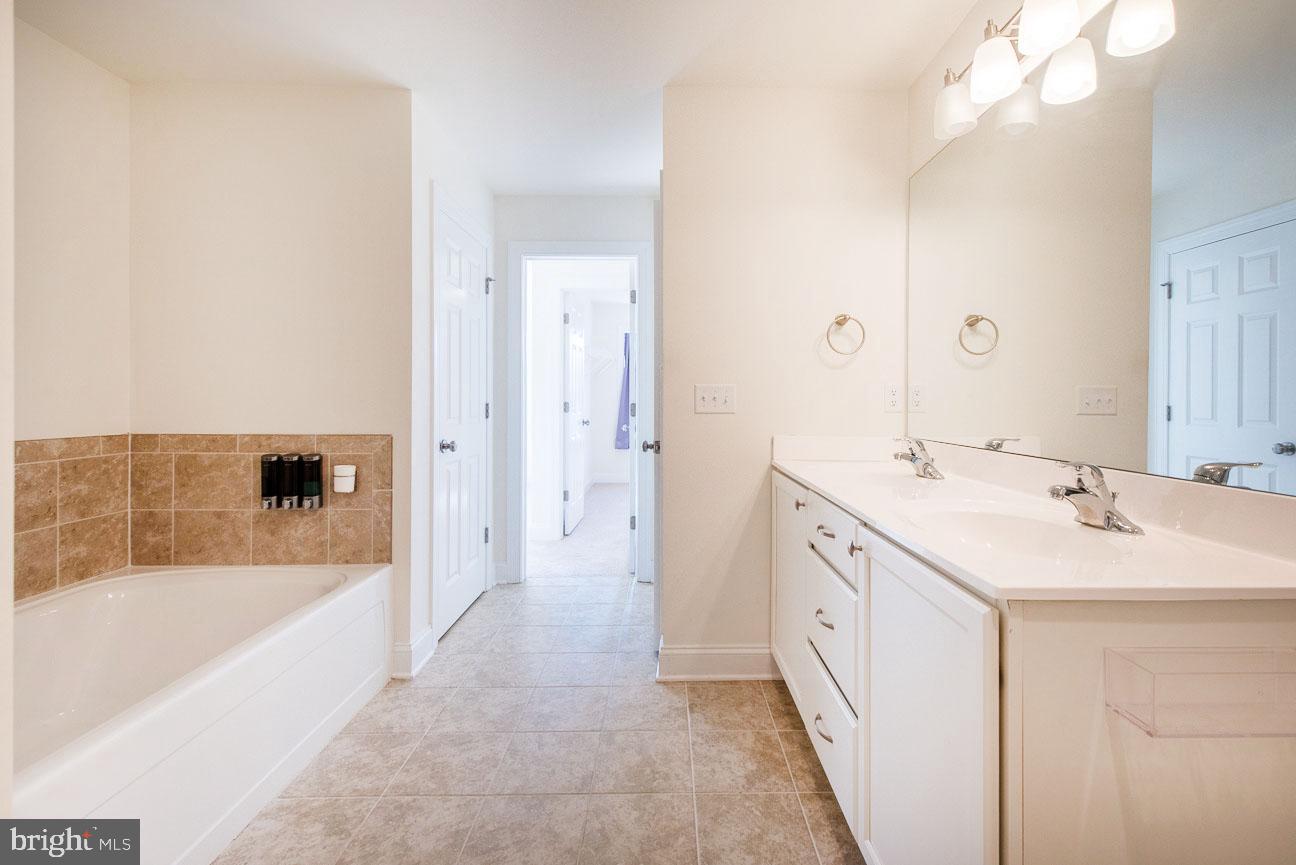 VILLAGE GREENE - Residential