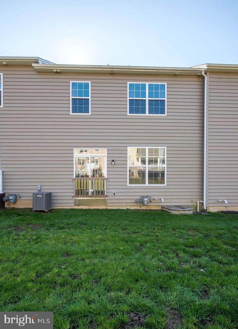 VILLAGE GREENE - Residential