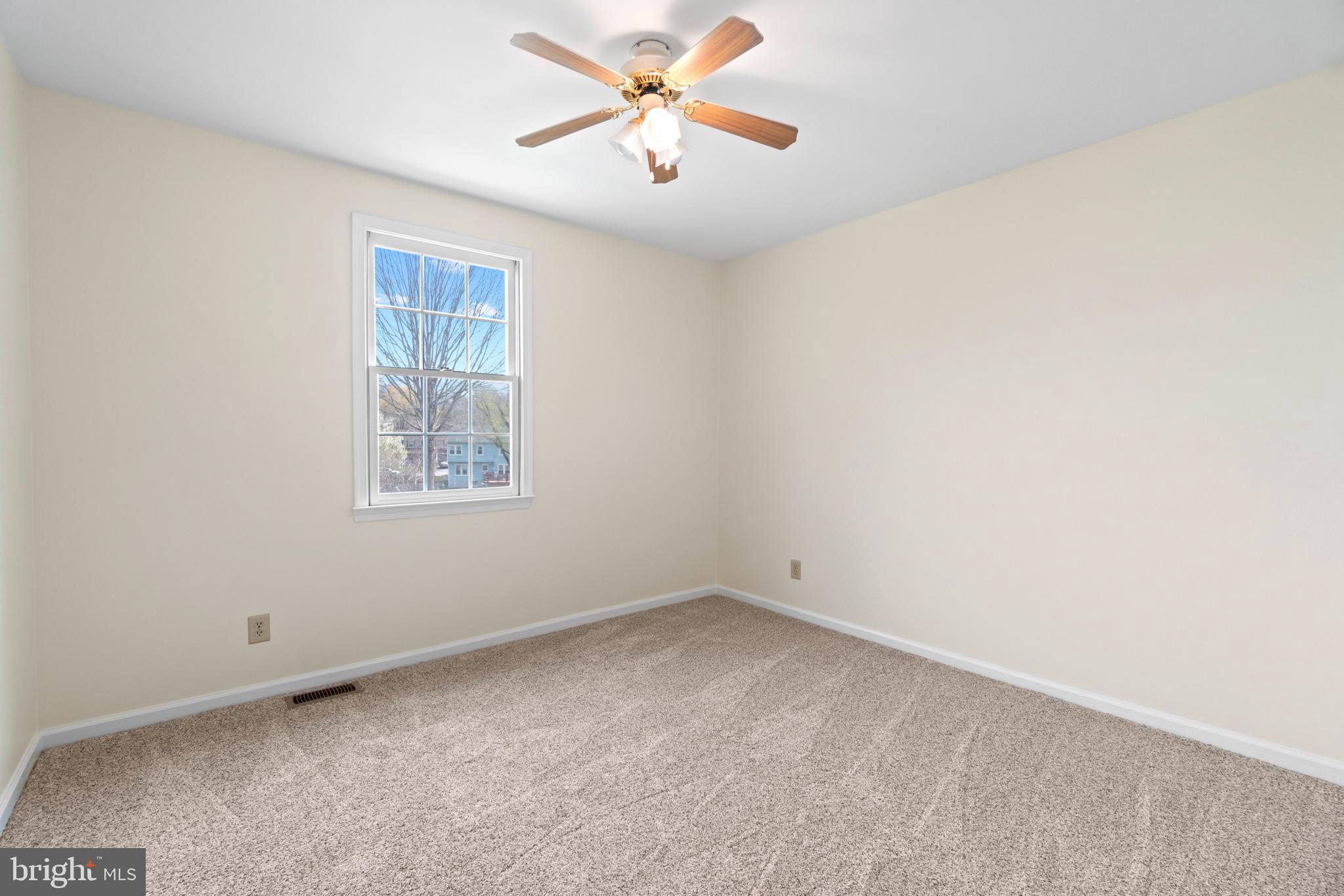 VISTA WOODS - Residential