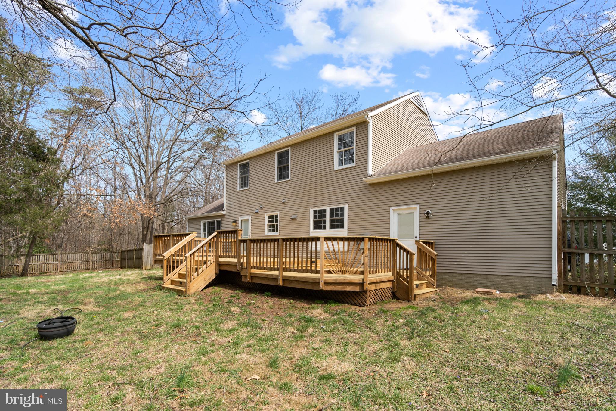 VISTA WOODS - Residential