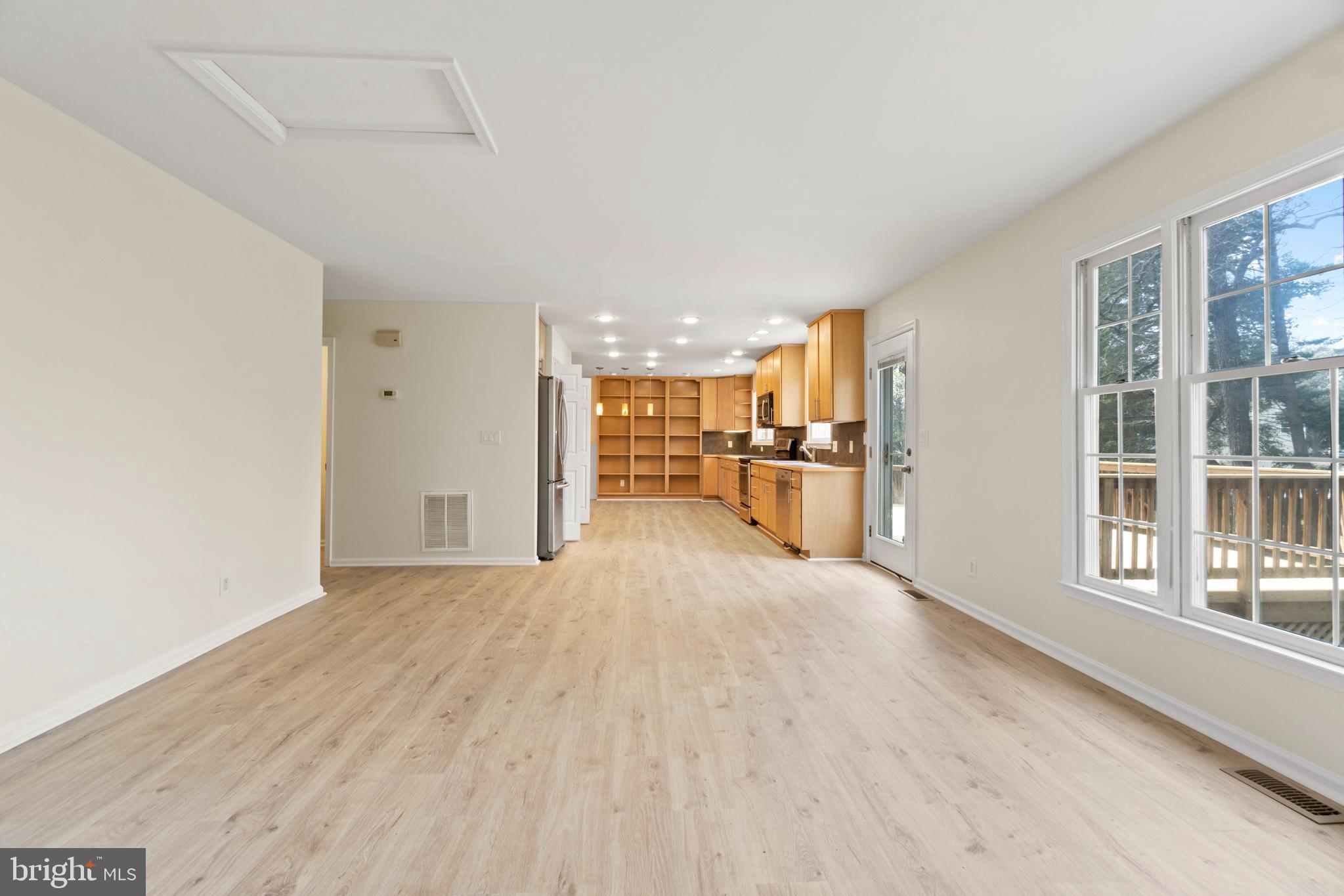 VISTA WOODS - Residential