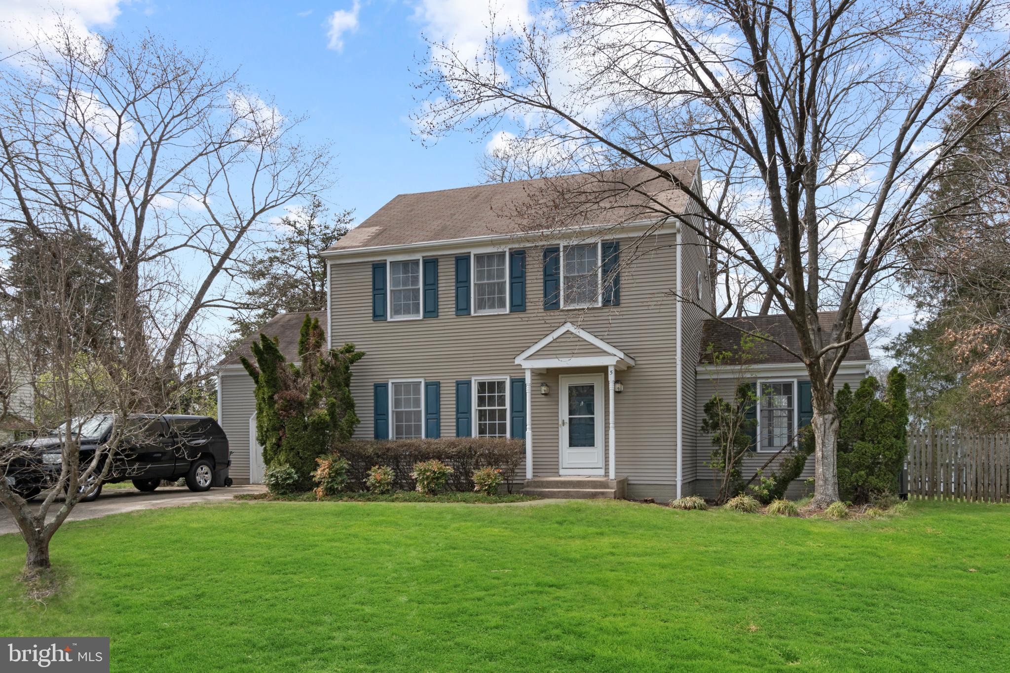 VISTA WOODS - Residential