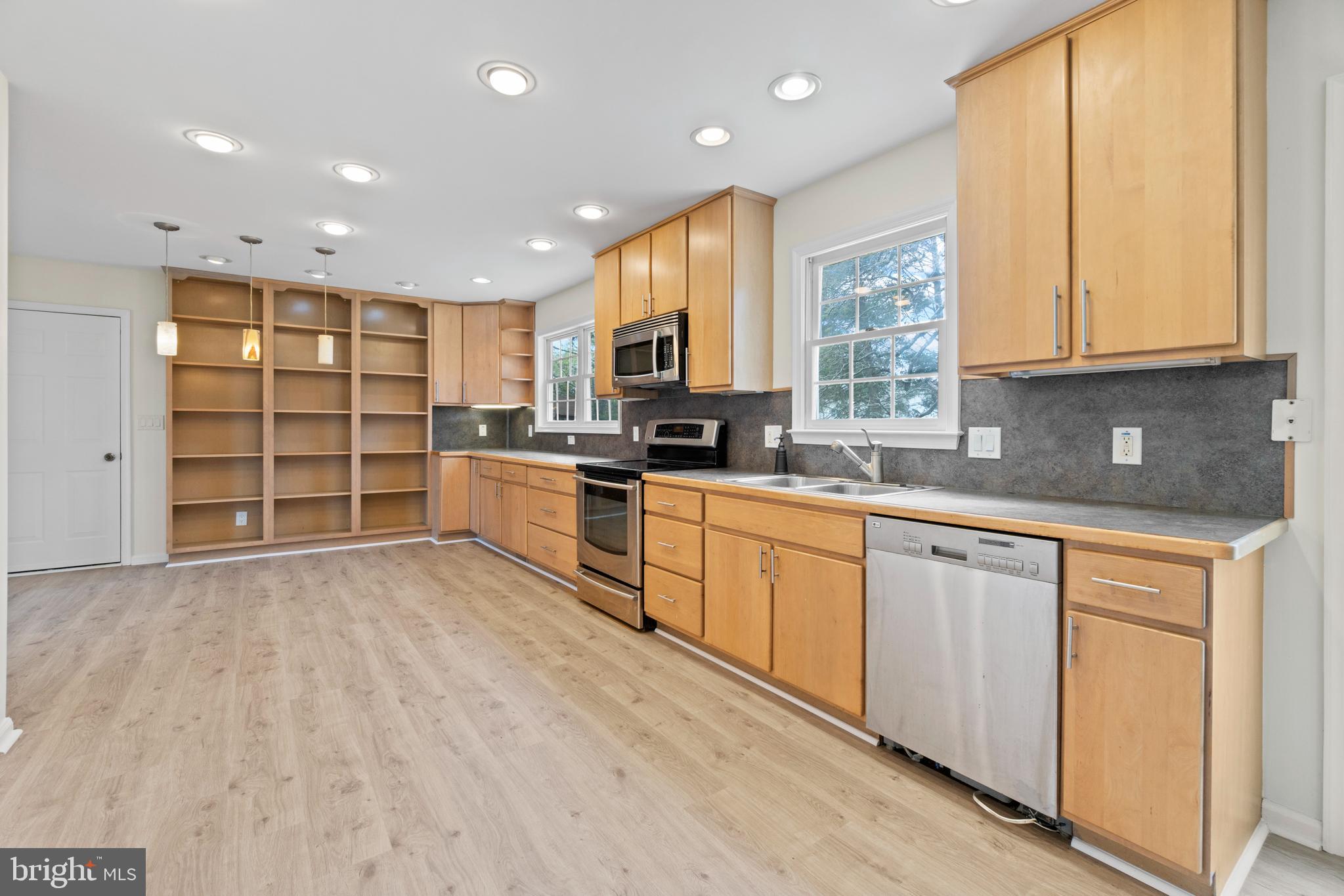 VISTA WOODS - Residential