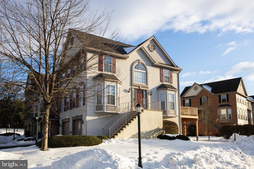 Photo of 206 September Way #42G, YORK, PA 17403 (MLS # PAYK2097554)