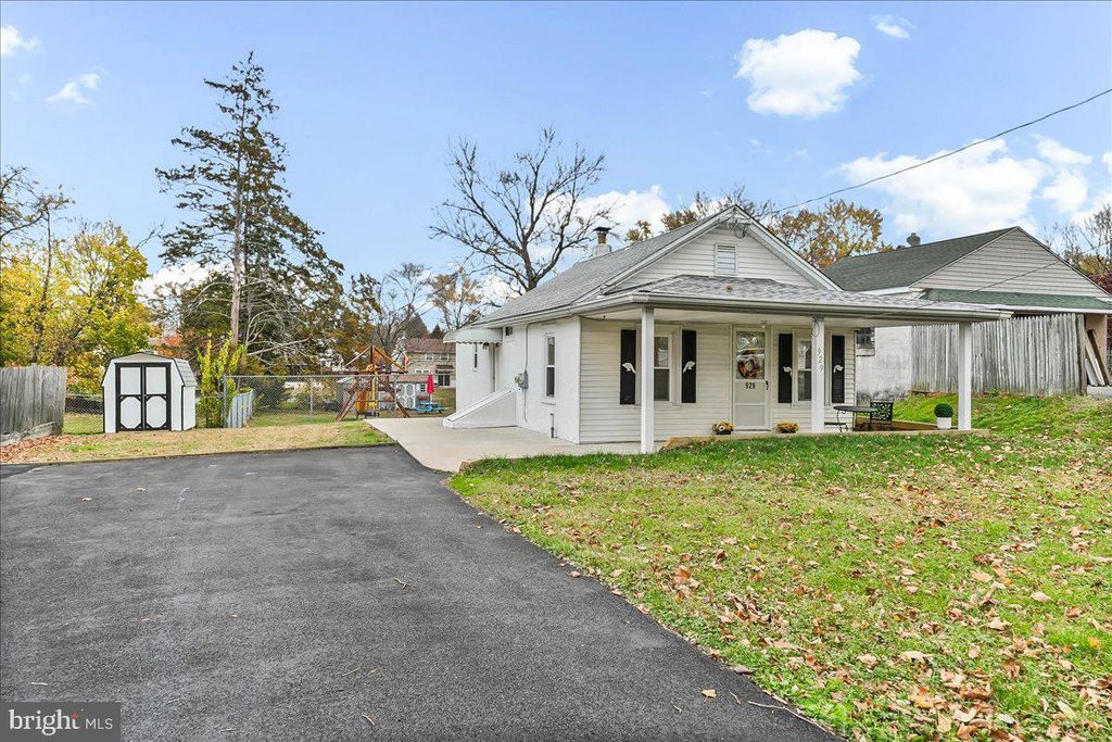 Photo of 929 Crystle Road, ASTON, PA 19014 (MLS # PADE2102802)