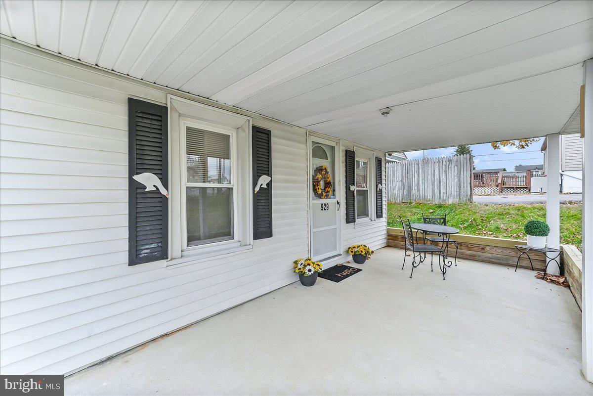 ASTON ARMS - Residential