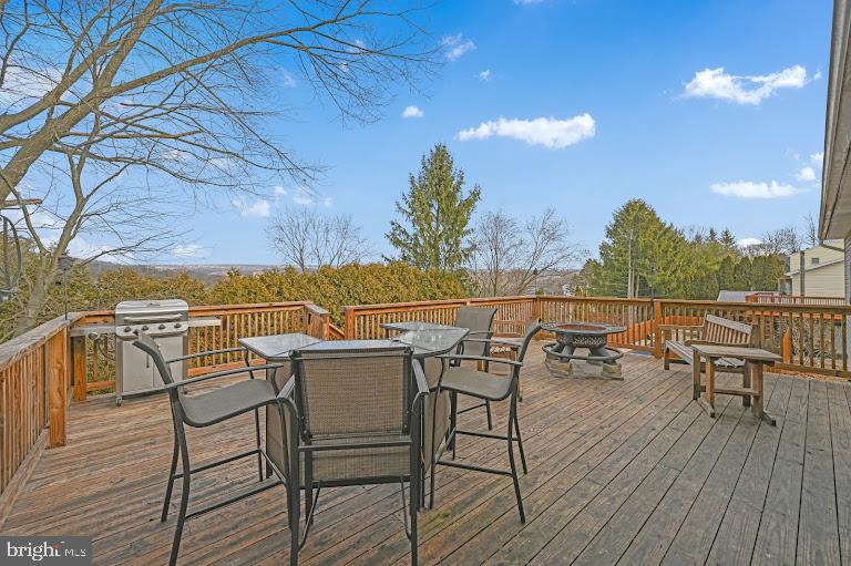 WOODLAND ACRES - Residential