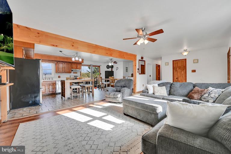 WOODLAND ACRES - Residential