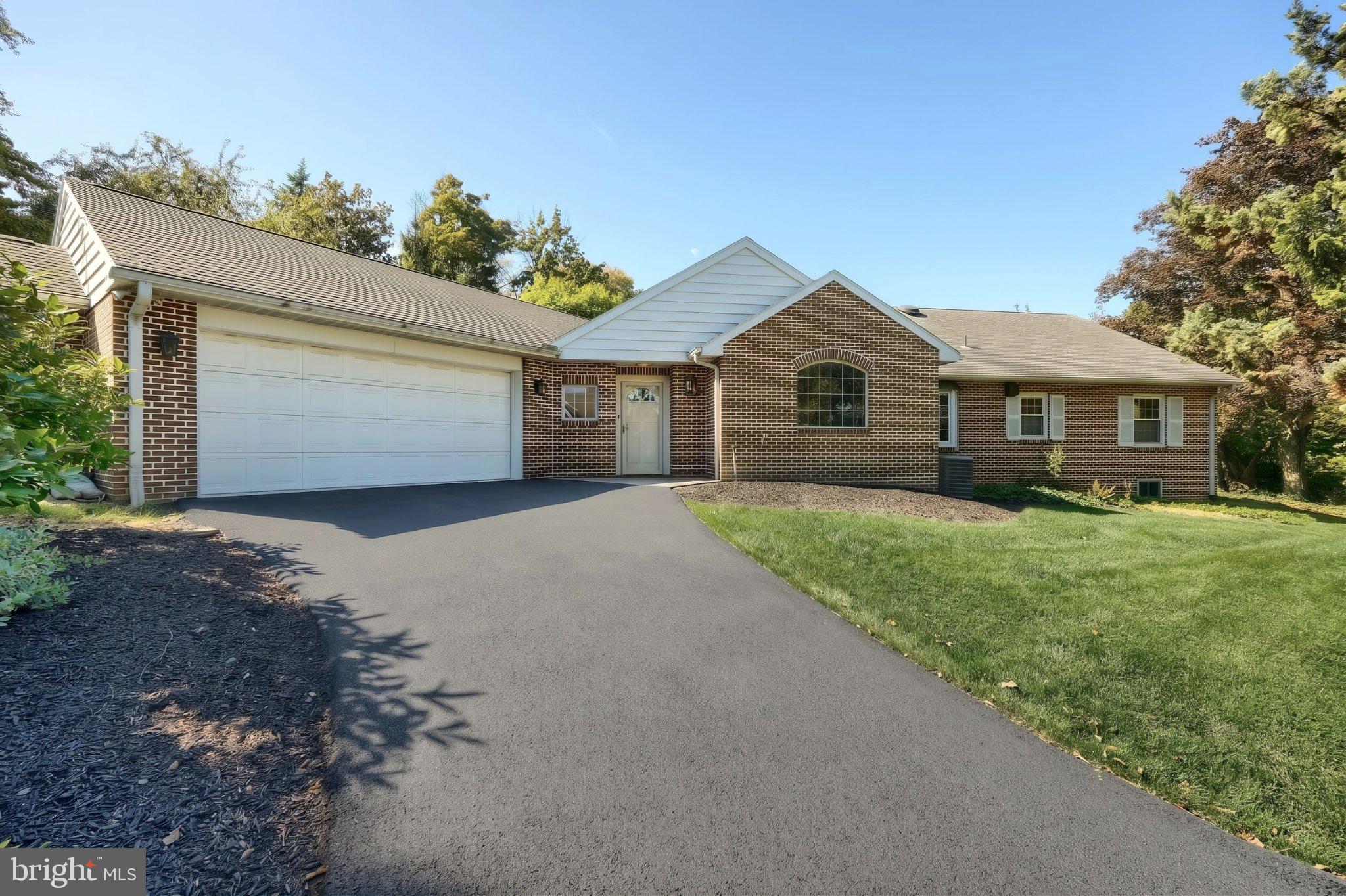 1319 HILLCROFT LANE