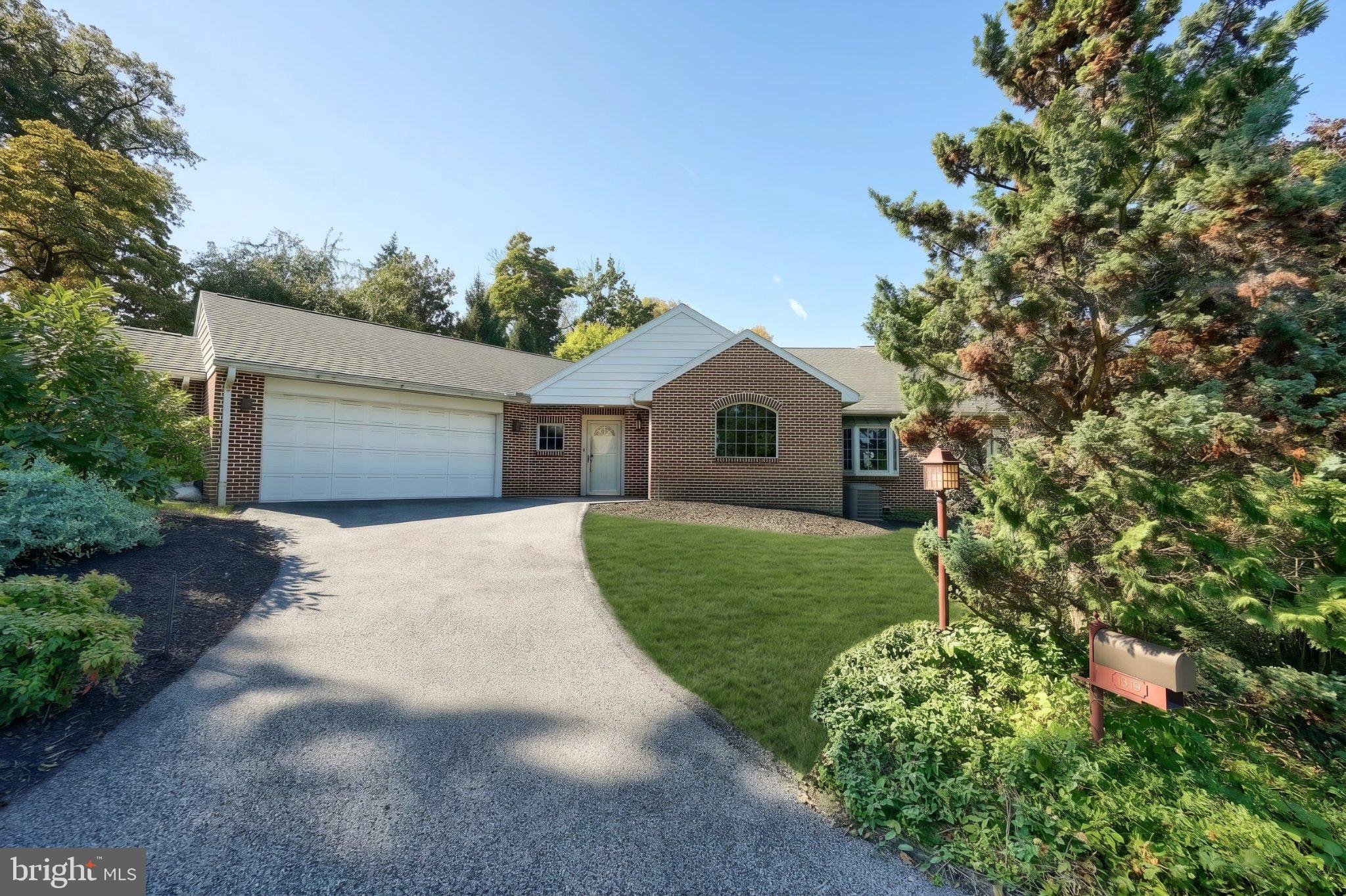 1319 HILLCROFT LANE