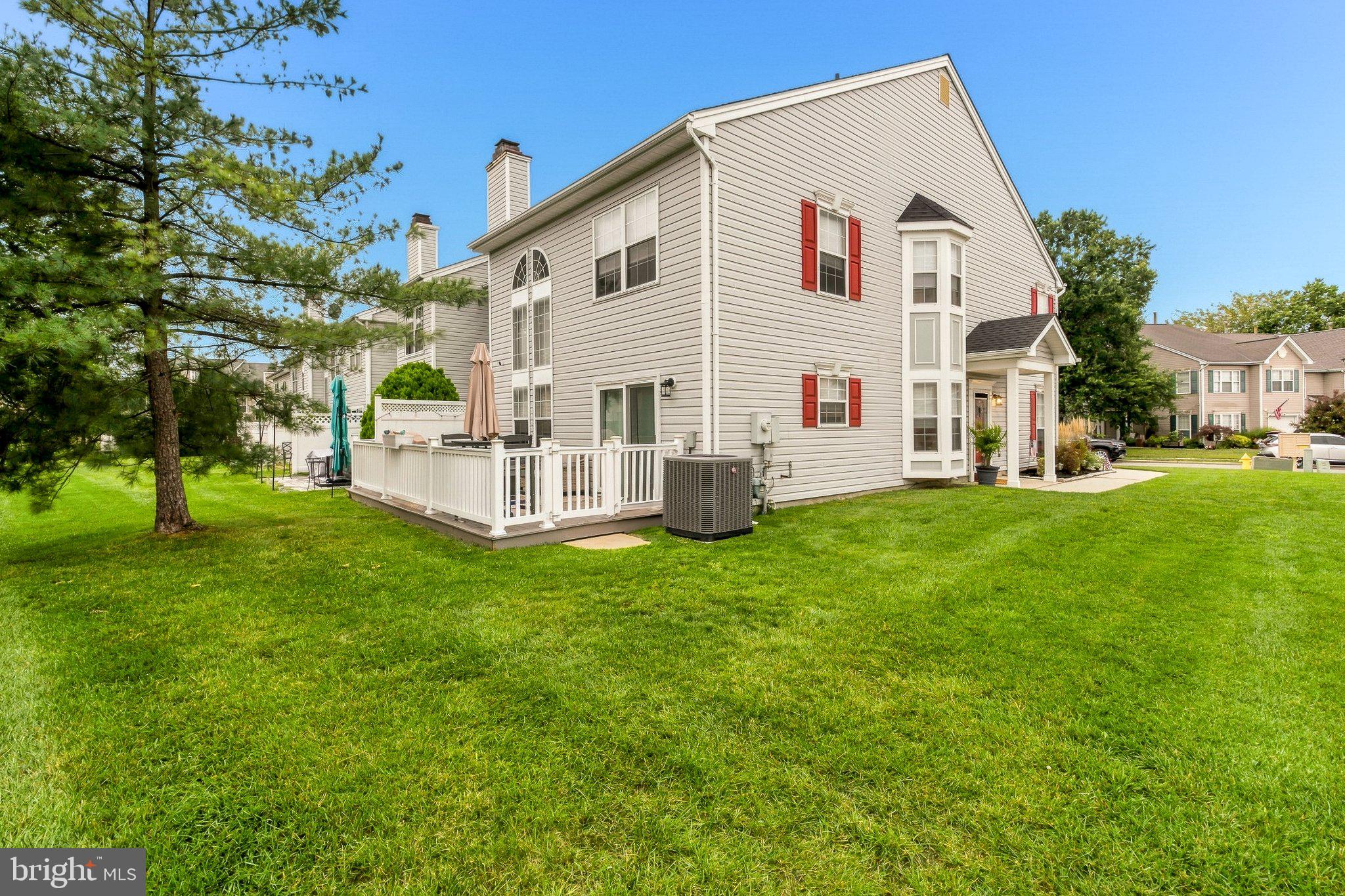 12 SAWGRASS COURT